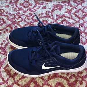 Women’s Nike shoes